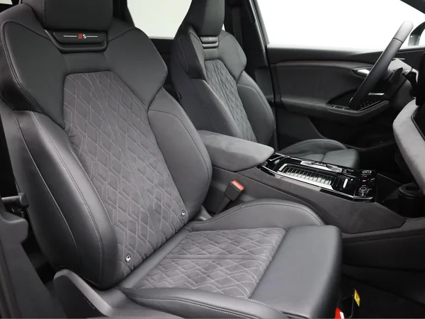 AUDI Q6 e-tron (2026) — foto 22 van 27
