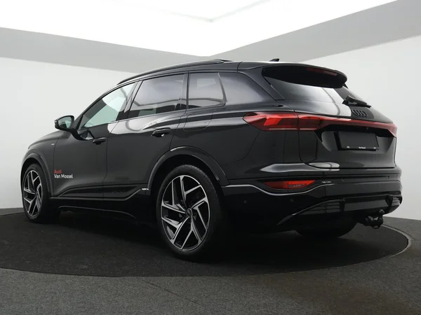AUDI Q6 e-tron (2026) — foto 12 van 27