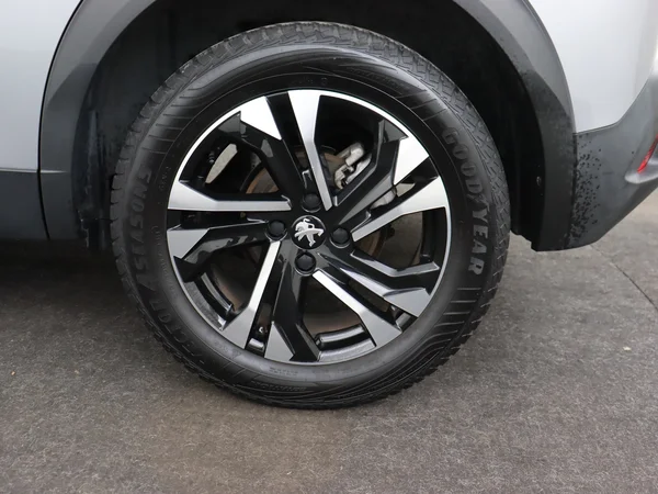 PEUGEOT 2008 (2022) — foto 7 van 28