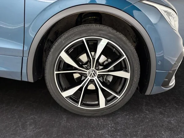 VOLKSWAGEN Tiguan (2021) — foto 33 van 33