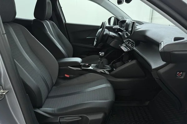 Peugeot 2008 (2022) — foto 18 van 20