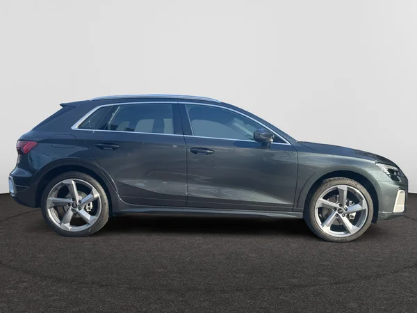 AUDI A3 Alltstreet (2025) — foto 2 van 24