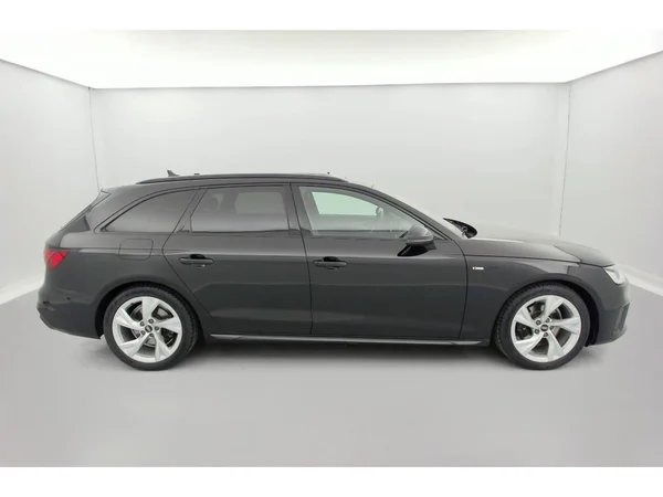 AUDI A4 Avant (2022) — foto 28 van 36
