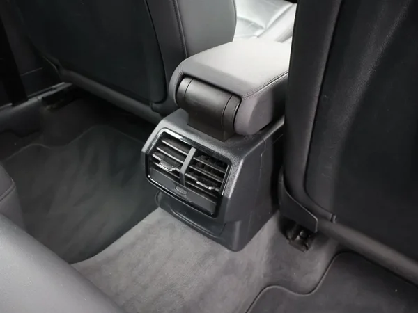 Audi Q3 (2019) — foto 14 van 27