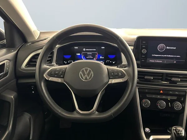 VOLKSWAGEN T-Roc (2024) — foto 5 van 23