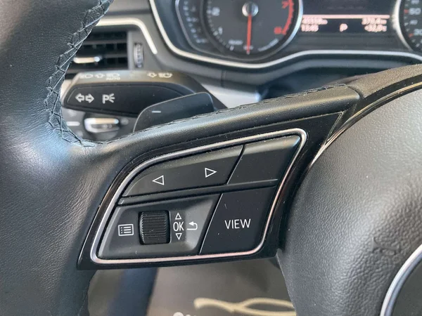 Audi A4 (2023) — foto 9 van 21