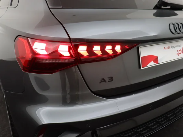 AUDI A3 Sportback (2025) — foto 7 van 18