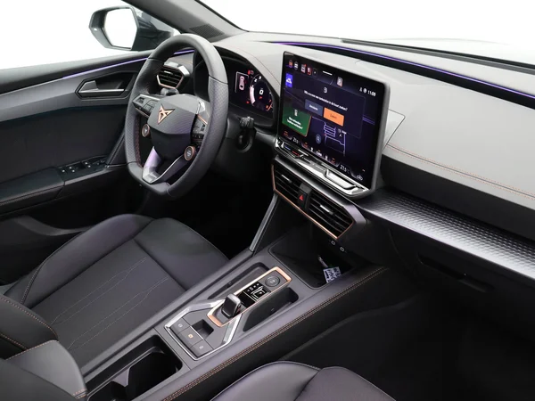 CUPRA Leon ST (2025) — foto 16 van 22