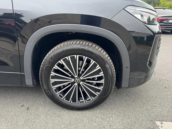 VOLKSWAGEN Tayron (2025) — foto 17 van 24