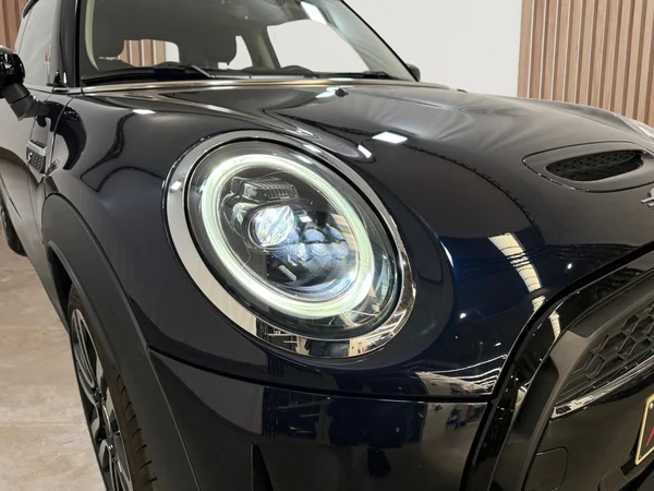 MINI Cooper-S (2023) — foto 22 van 28