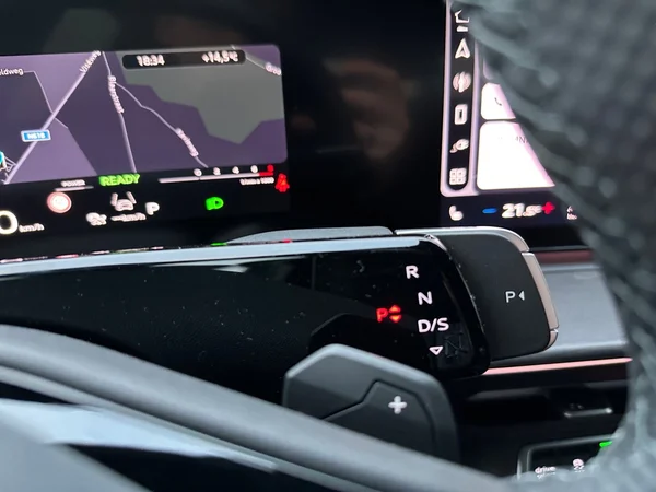 AUDI Q3 SUV e-hybrid (PHEV) (2025) — foto 17 van 26