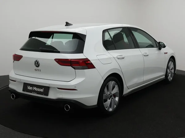 Volkswagen Golf (2024) — foto 24 van 25