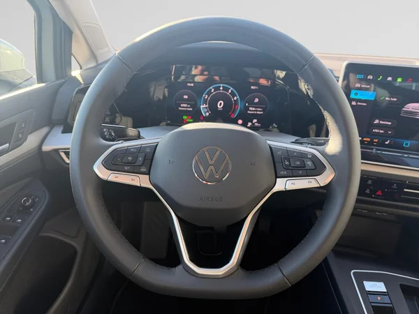 VOLKSWAGEN Golf VIII (2025) — foto 14 van 16