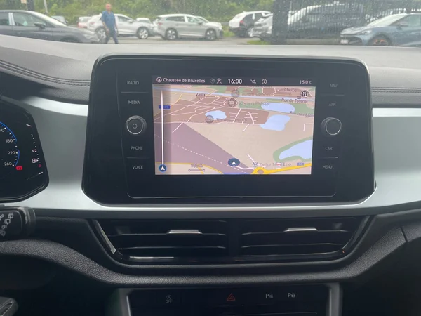 VOLKSWAGEN T-Roc (2023) — foto 5 van 21