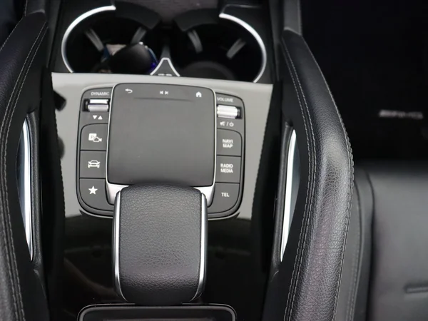 MERCEDES GLE 350 (2021) — foto 22 van 33