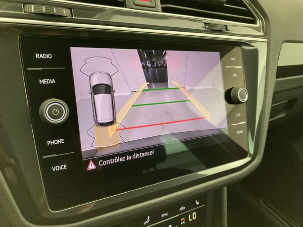 VOLKSWAGEN Tiguan Dsl (2022) — foto 20 van 36