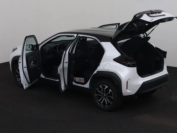 TOYOTA Yaris Cross (2022) — foto 29 van 30