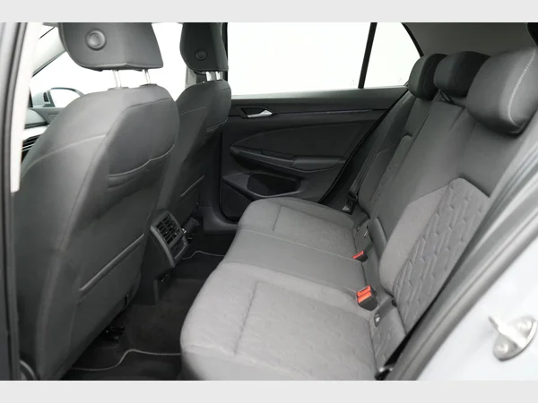VOLKSWAGEN Golf VIII (2024) — foto 6 van 25