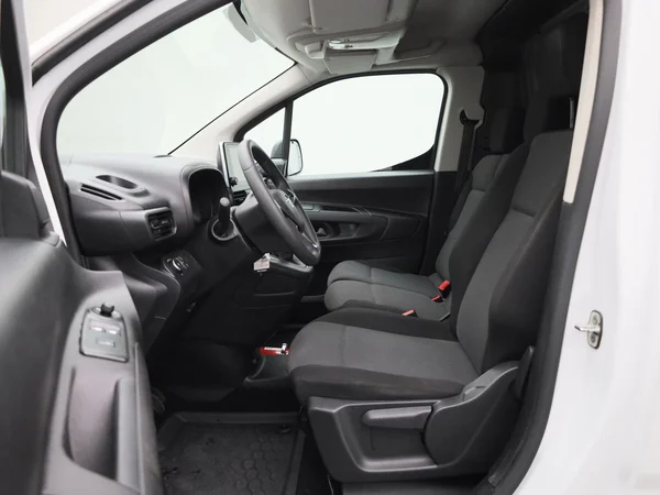 Opel Combo (2023) — foto 5 van 38