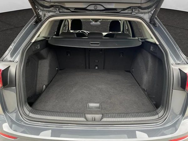 VOLKSWAGEN Golf VIII SW (2024) — foto 20 van 22