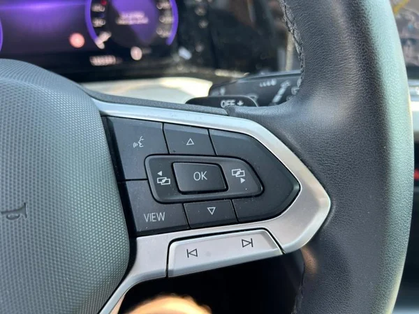 VOLKSWAGEN Golf VIII SW (2023) — foto 17 van 31