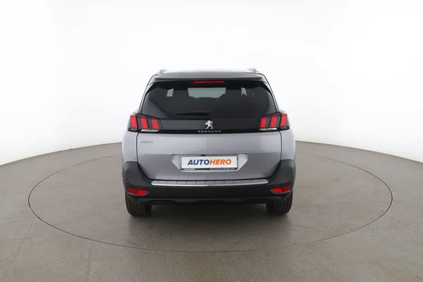 Peugeot 5008 (2019) — foto 14 van 18