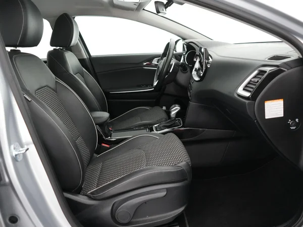 Kia cee'd (2024) — foto 4 van 22