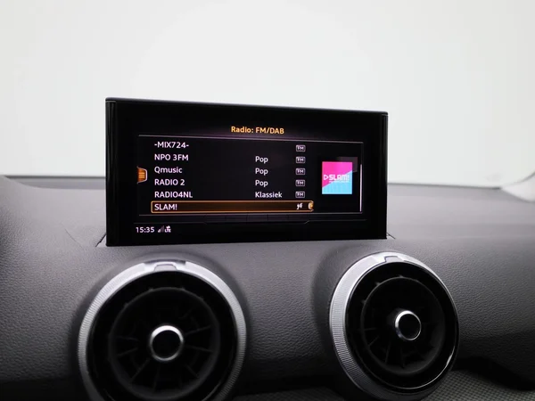 Audi Q2 (2022) — foto 15 van 38