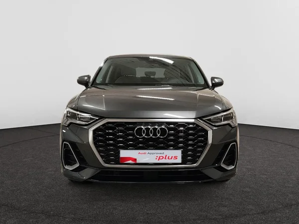 AUDI Q3 Sportback (2025) — foto 11 van 15