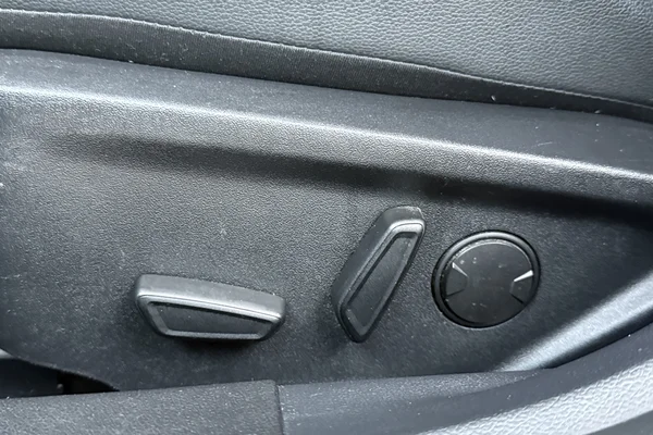 Ford Focus (2020) — foto 8 van 25