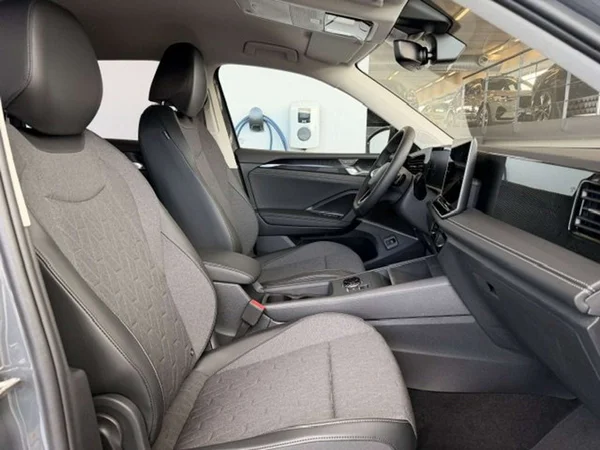 Volkswagen Tiguan — foto 3 van 25