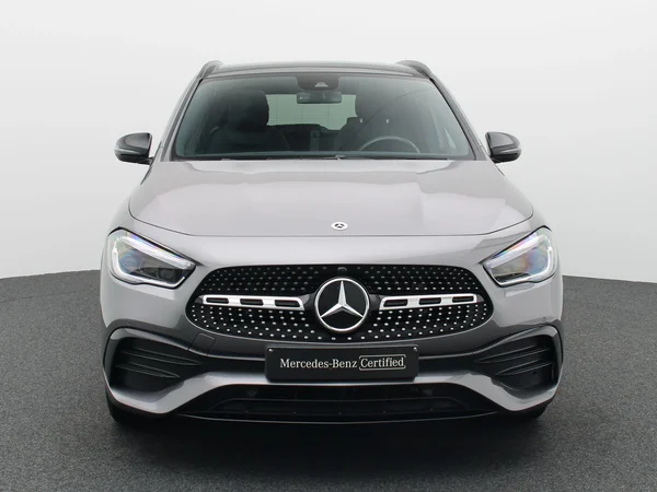 Mercedes-Benz GLA (2021) — foto 21 van 27