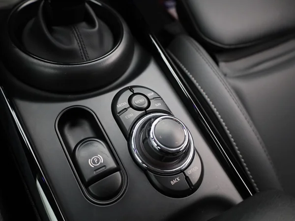 MINI Clubman (2023) — foto 19 van 32