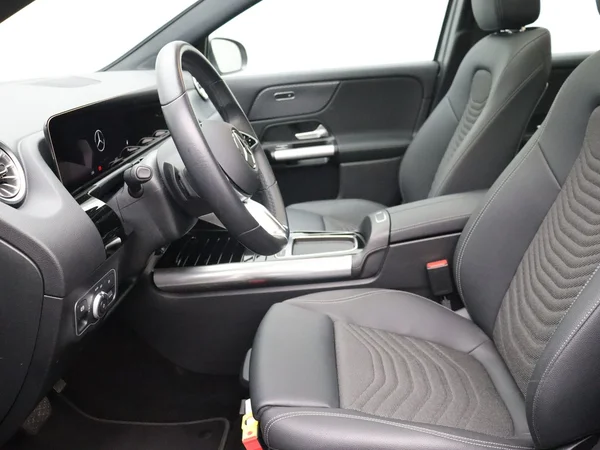 Mercedes-Benz EQA (2025) — foto 26 van 26