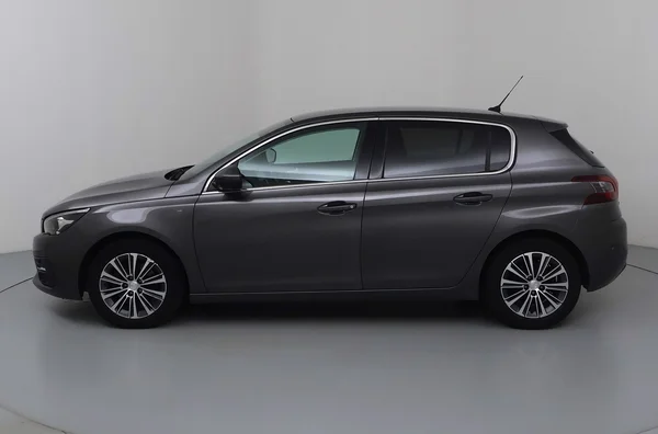 Peugeot 308 (2021) — foto 12 van 45