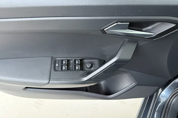 Seat Arona (2025) — foto 8 van 19