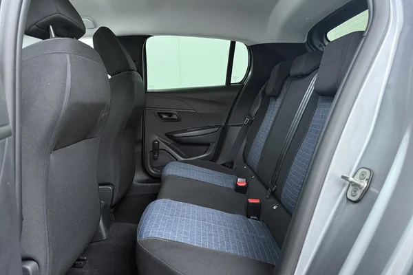 Peugeot 208 (2021) — foto 14 van 15