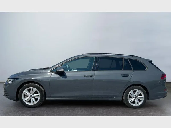 Volkswagen Golf VIII SW (2023) — foto 27 van 29