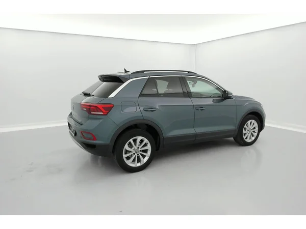 VOLKSWAGEN T-Roc (2024) — foto 27 van 36