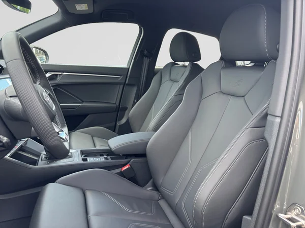 AUDI Q3 Sportback (2025) — foto 20 van 20