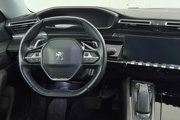Peugeot 508 PHEV (2021) — foto 32 van 32