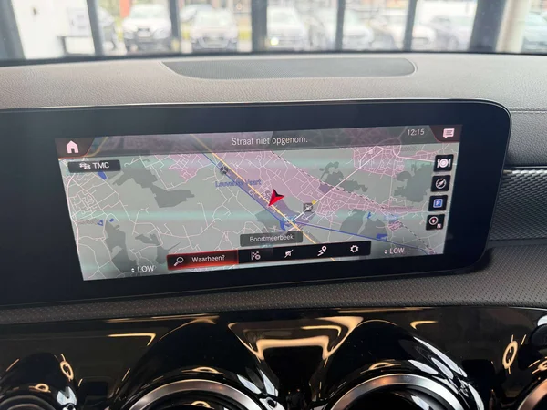 Mercedes-Benz CLA (2023) — foto 5 van 21