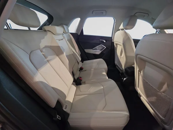 AUDI Q3 PHEV (2021) — foto 10 van 23