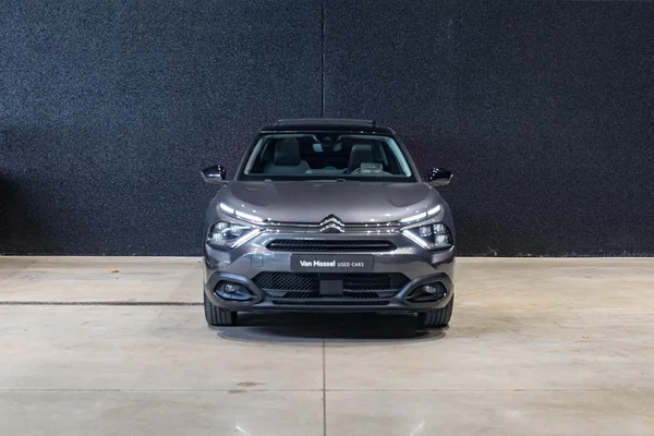 Citroën C4 (2022) — foto 12 van 35