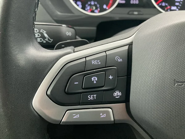 VOLKSWAGEN Tiguan (2022) — foto 19 van 36
