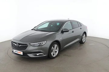 Opel Insignia 58c90436-9f7e-472d-a33e-2b49ef7f28ab