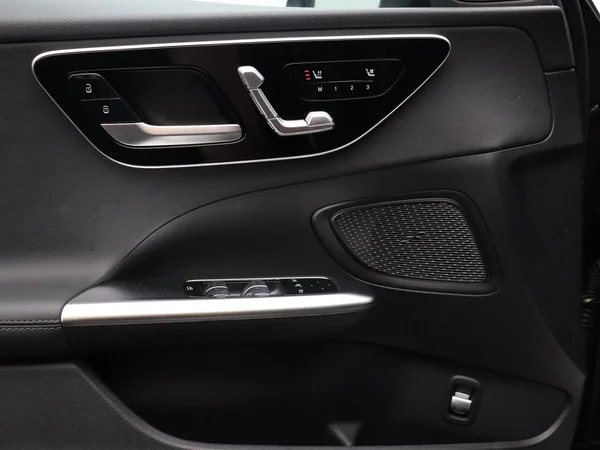 Mercedes-Benz C-Klasse (2024) — foto 3 van 31