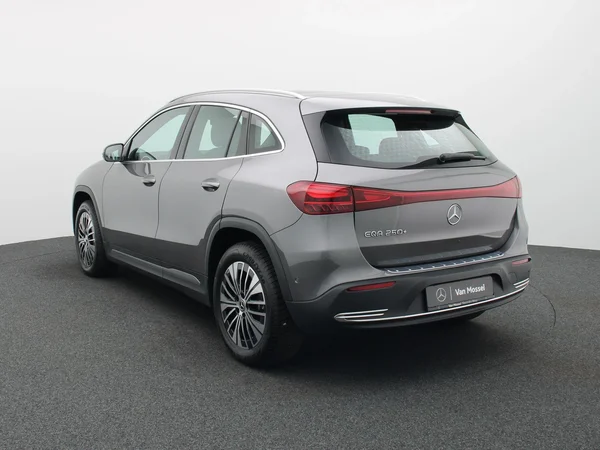 Mercedes-Benz EQA (2025) — foto 12 van 26