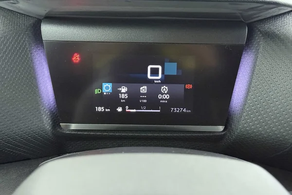 Citroen C4 (2022) — foto 2 van 28