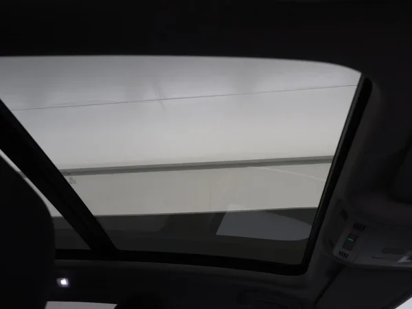 Volkswagen Touran (2021) — foto 18 van 30